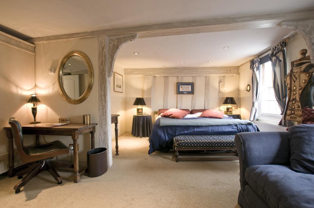 The Bell Inn Hotel Horndon-on-the-Hill Zimmer foto